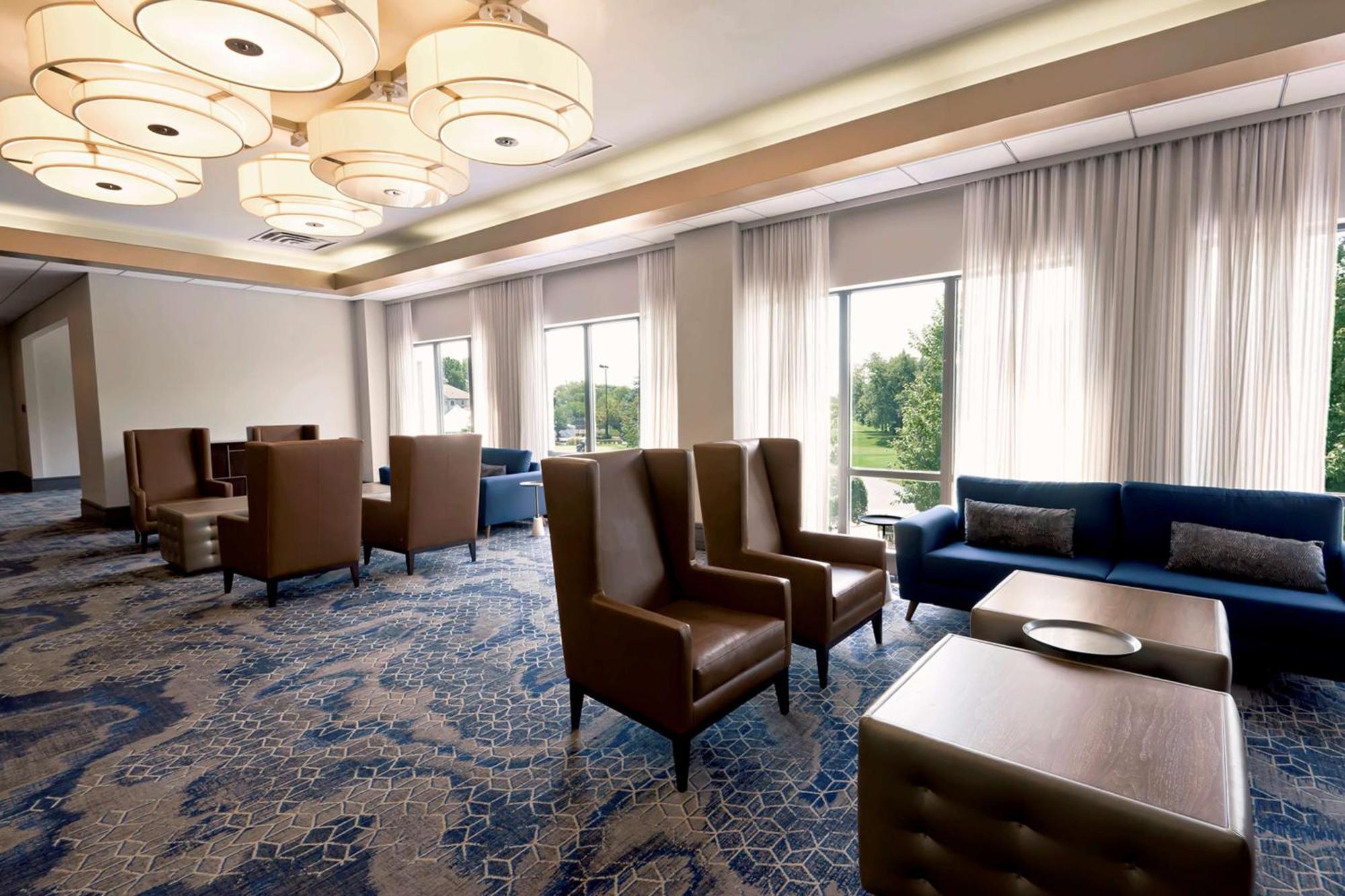 Hilton Chicago Oak Brook Hills Resort y Centro de Conferencias Exterior foto
