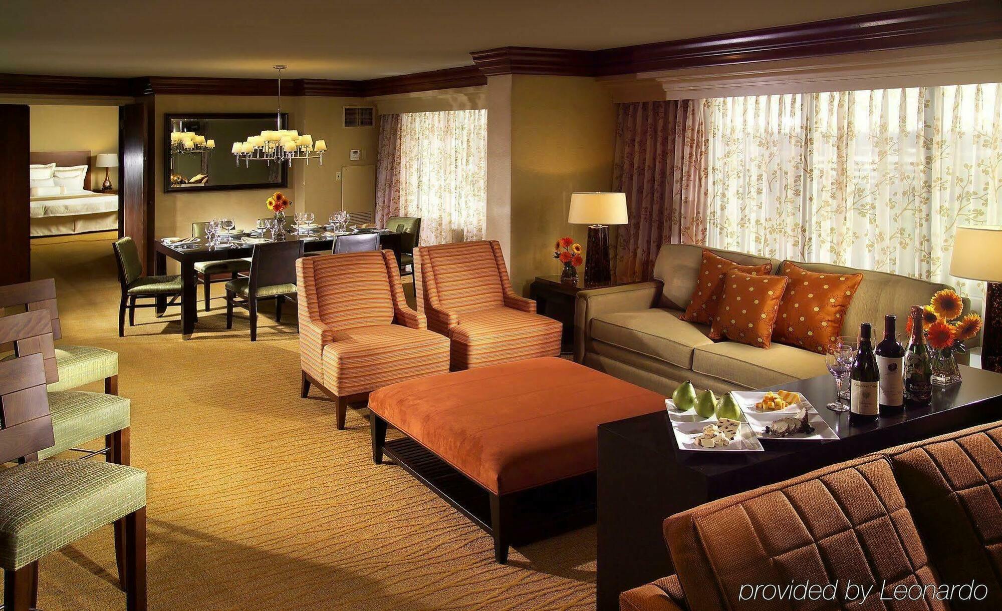 Hilton Chicago Oak Brook Hills Resort y Centro de Conferencias Exterior foto